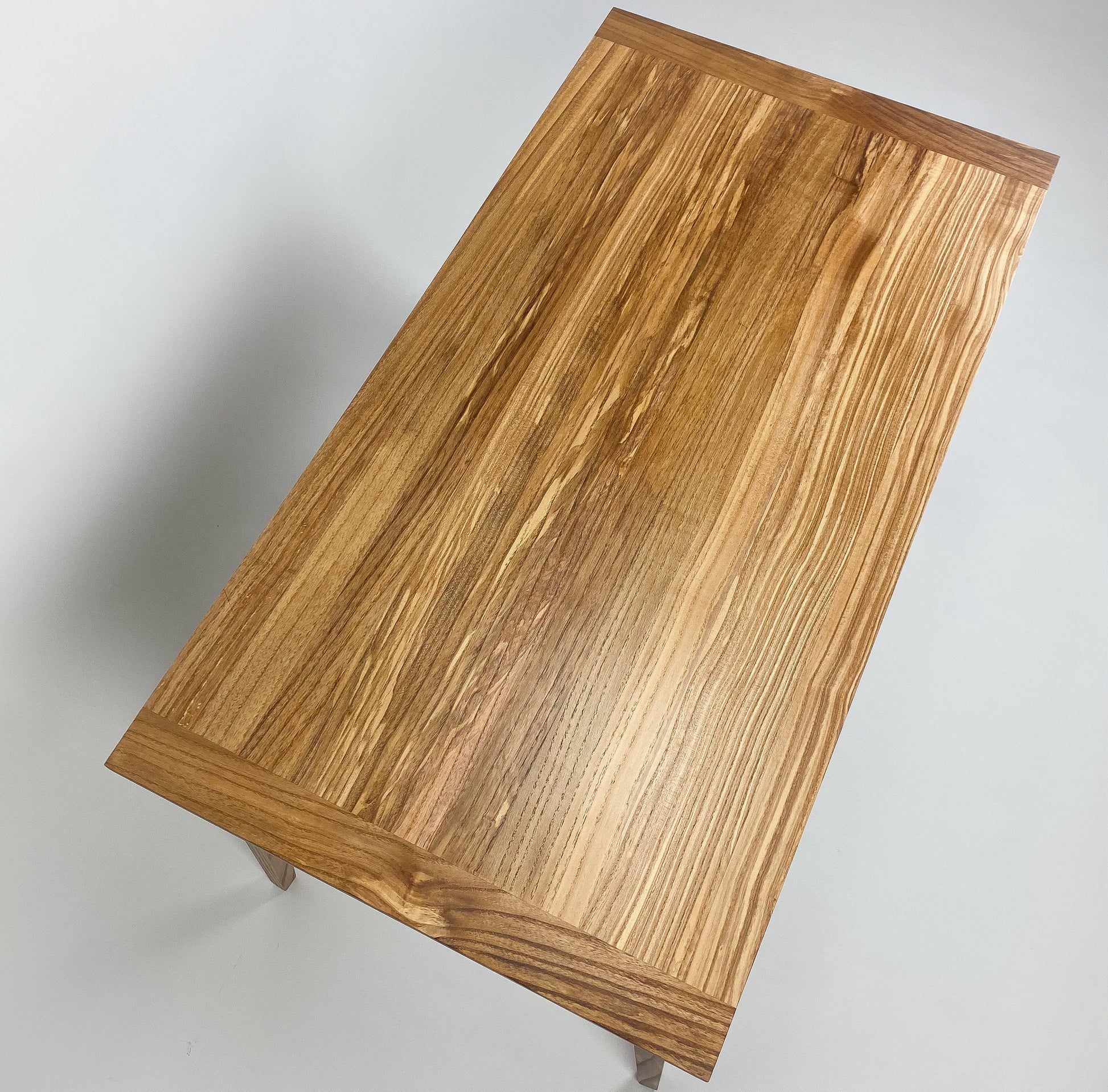 Stolik kawowy jesion 76x41cm - widok blatu z góry pokazujący wymiary
